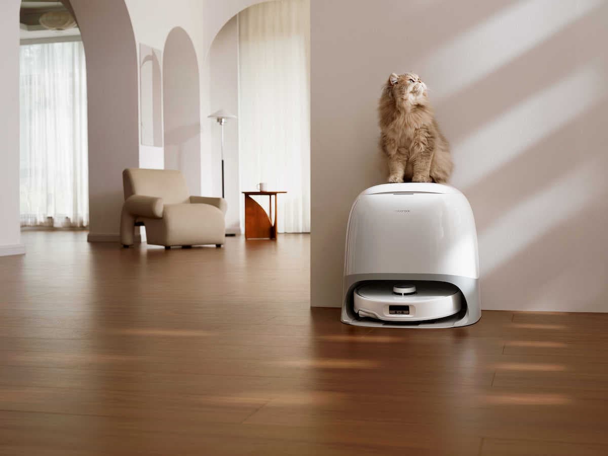 Roborock launches Roborock Qrevo Curv, the next generation of smart home cleaning with AI technology and pet-friendly features