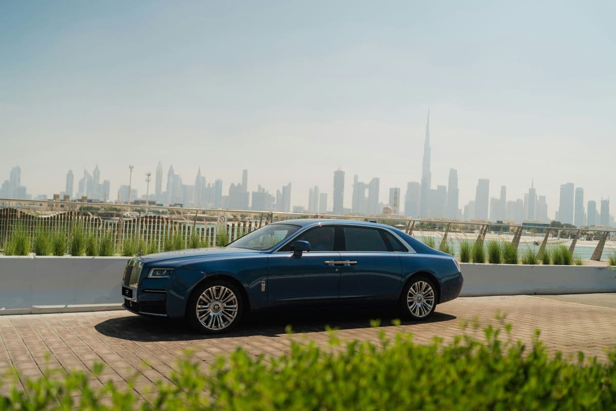 Life hacks for UAE travel: How a luxury car rental can transform your trip