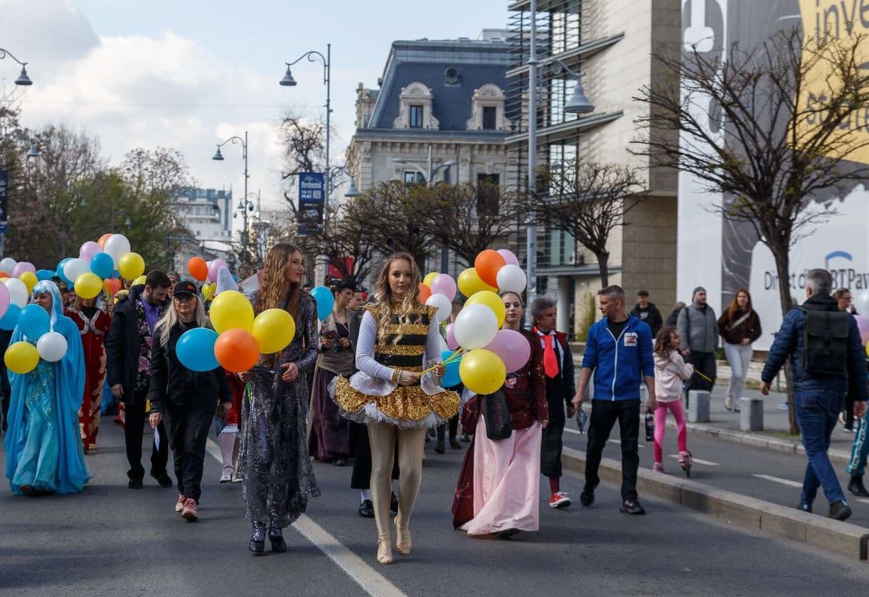 Bucharest's Open Streets program brings vintage cars, shows, lights festival this weekend