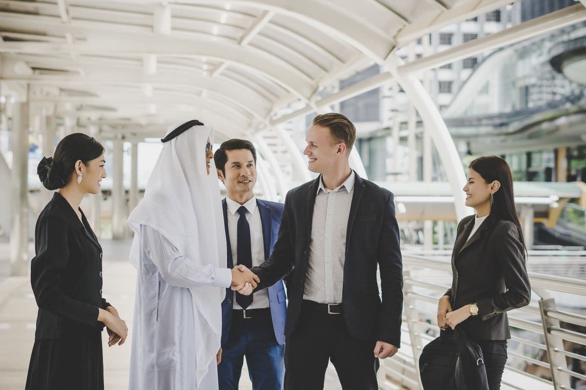 Doing business in the UAE: Travel, accommodation, and practical insights