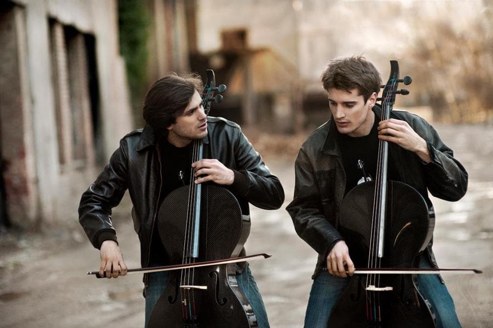 Cello duo 2Cellos returns to Romania for new concert