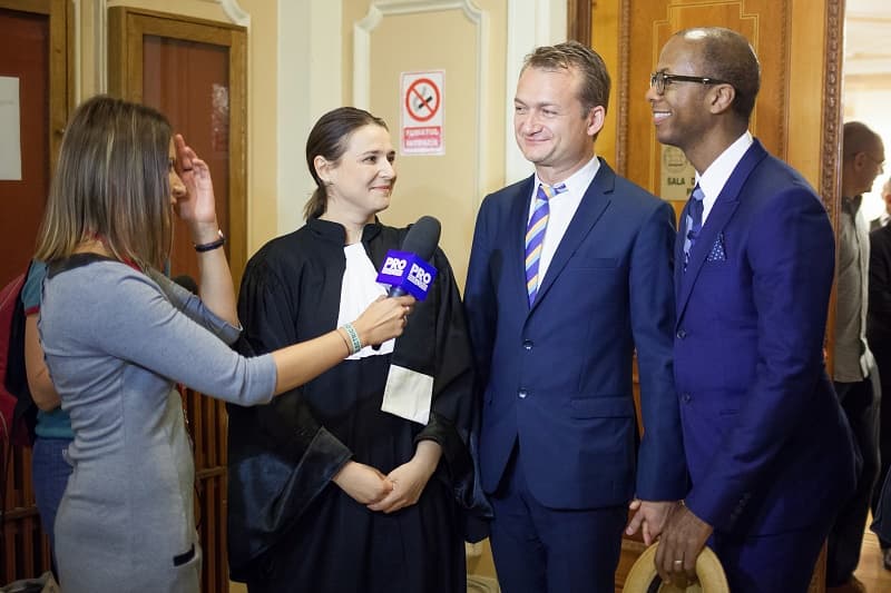 Love in the time of courts: Two men against the Romanian state