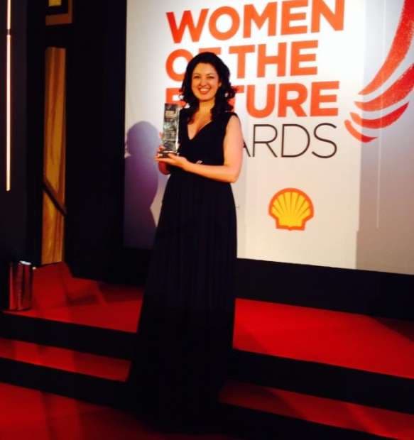 Romanian pianist gets Art and Culture Woman of the Future award in London