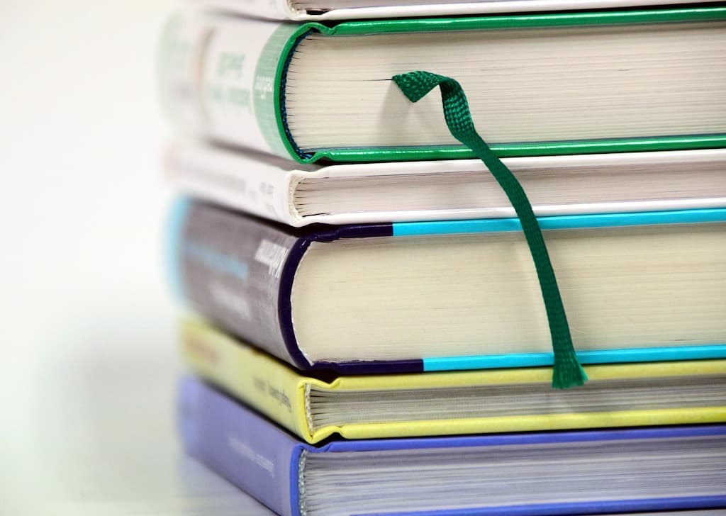 Romania’s government gives up centralised textbook policy in schools