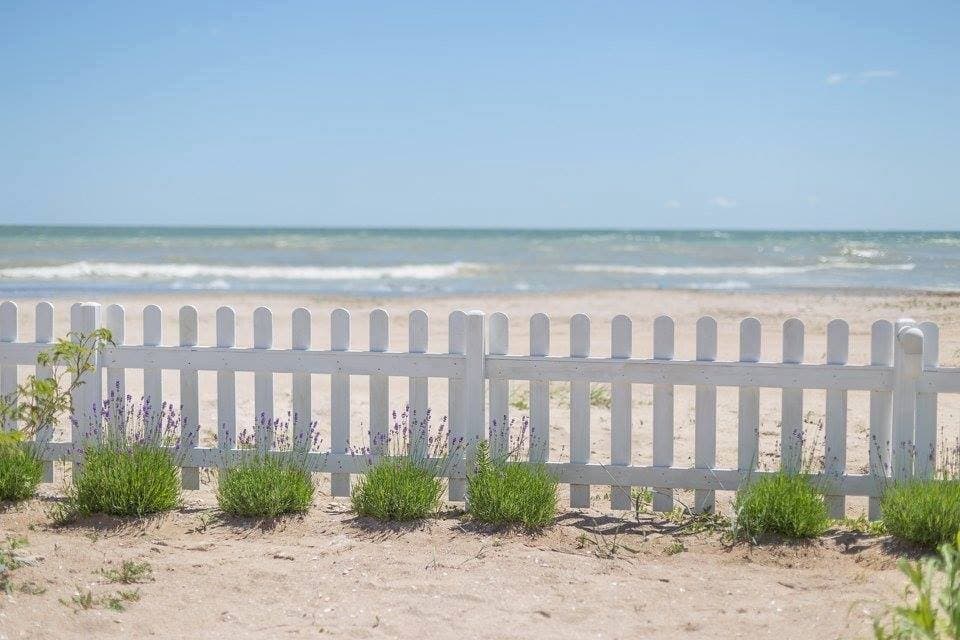 Summer holiday preparations: alternative accommodation at the Romanian seaside