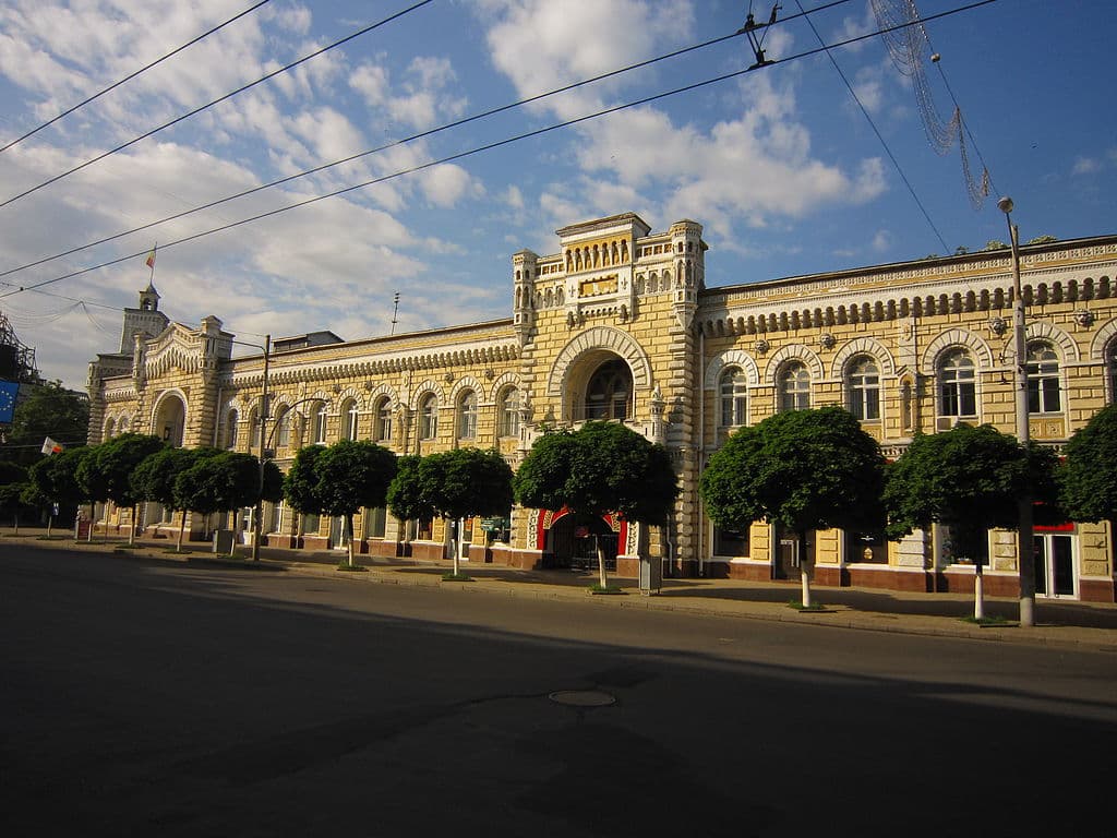 Bucharest’s District 1 allots EUR 1 million to twin city Chisinau