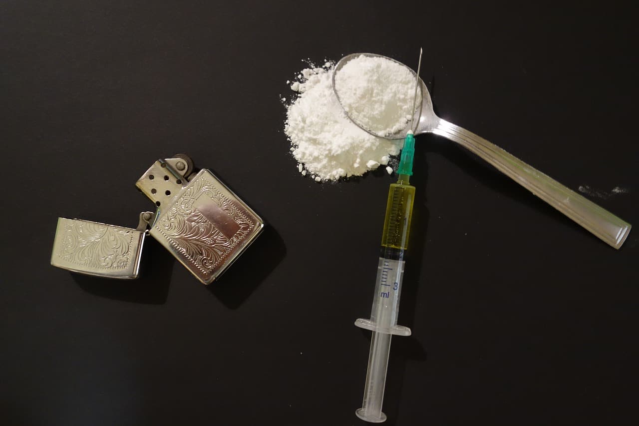 Police break criminal group that controlled half of heroin traffic in Bucharest