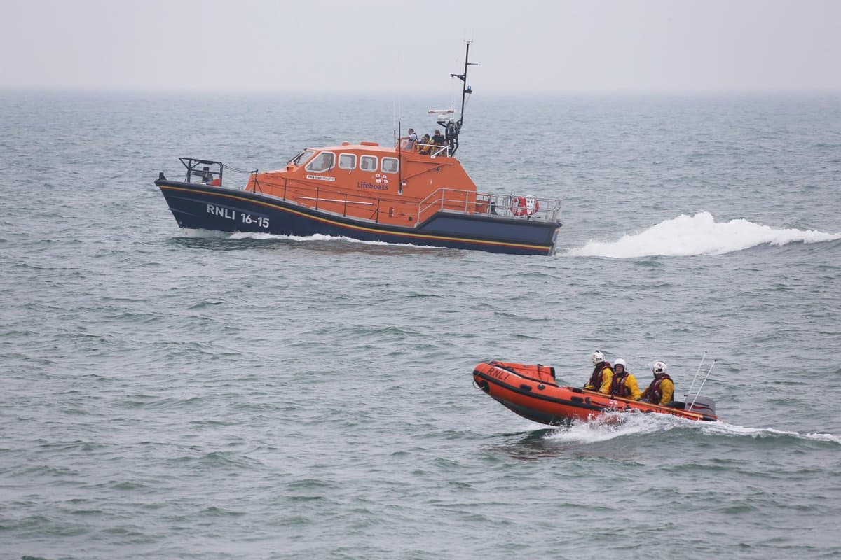 One Romanian dead, two missing in English Channel accident