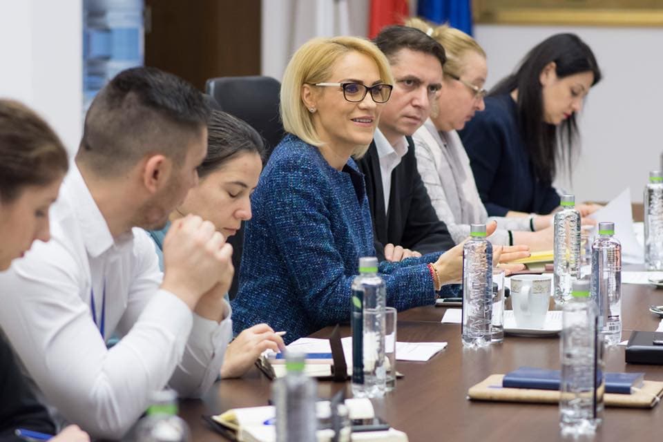 Bucharest mayor vs. current President: who would win the presidential elections in Romania?
