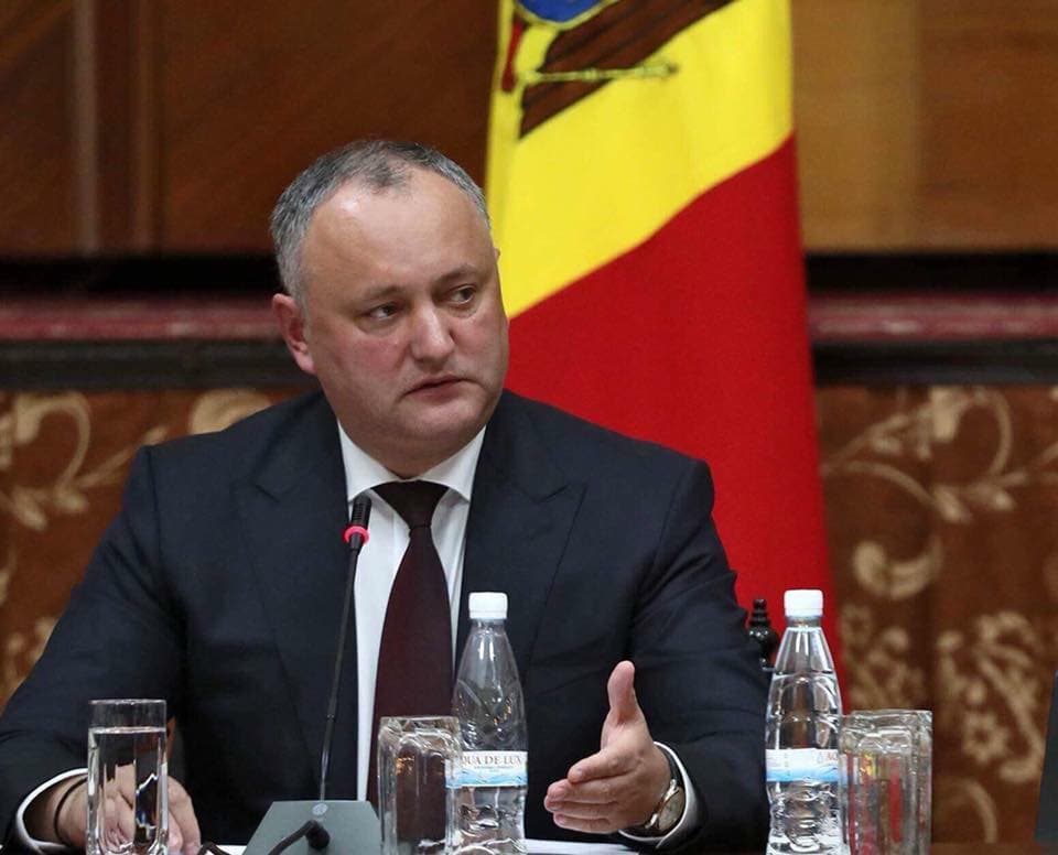 Moldovan President invites his Romanian counterpart to visit Moldova