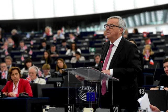 EC president tells Romanians their country is not a second-hand state