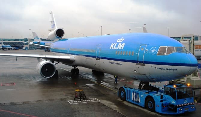 Two emergency landings at Bucharest airport in one day
