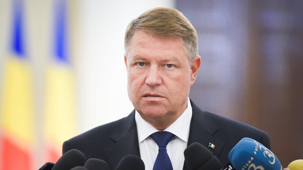 Romanian president promulgates law regulating work from home
