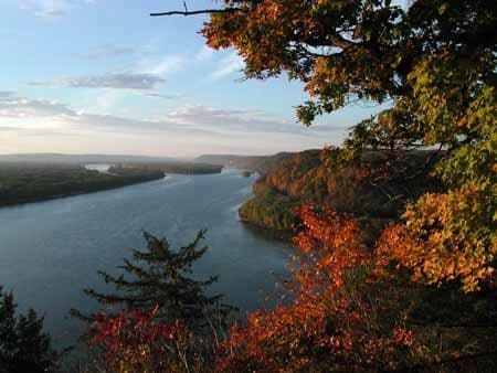 Romanian librarian-swimmer plans to tackle Mississippi river