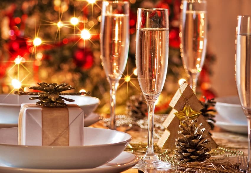 Survey: Half of Romanians will spend the New Year’s Eve at home