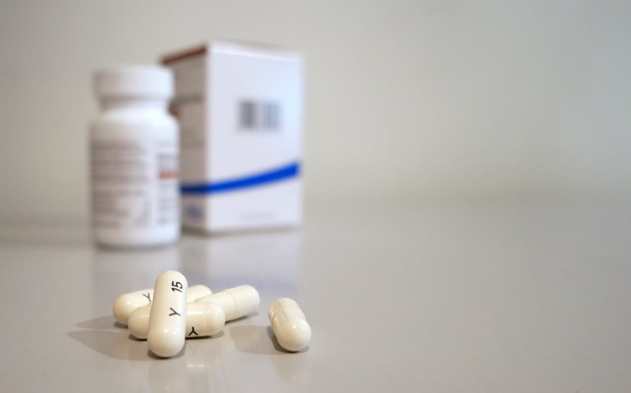 Study: Over 60% of Romanians resort to self-medication for common medical problems
