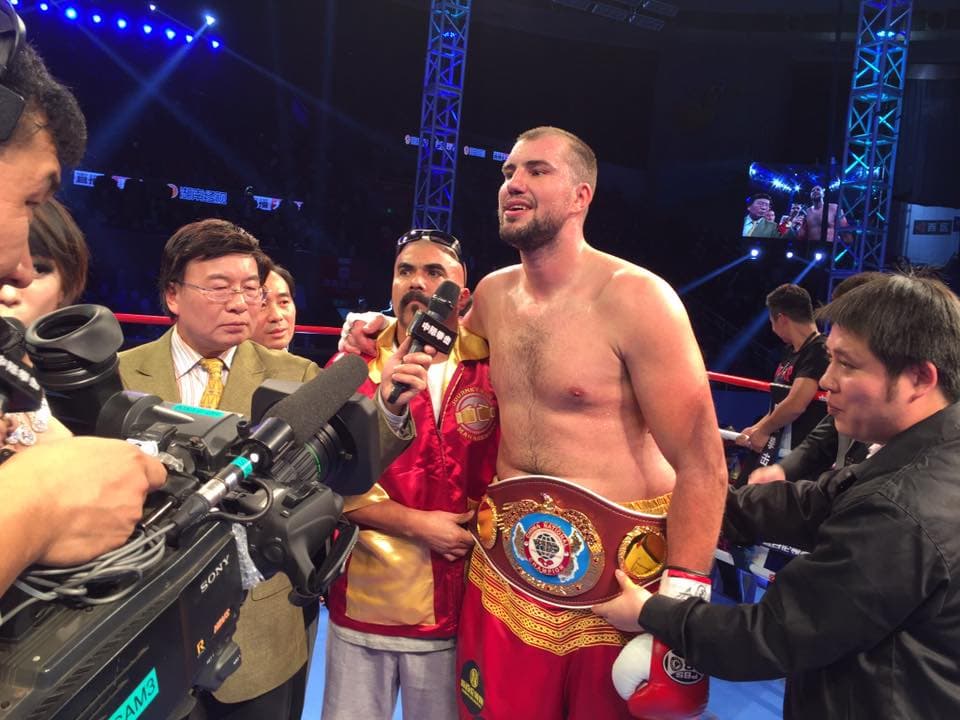 Romanian Razvan Cojanu fights champion for WBO heavyweight title in May