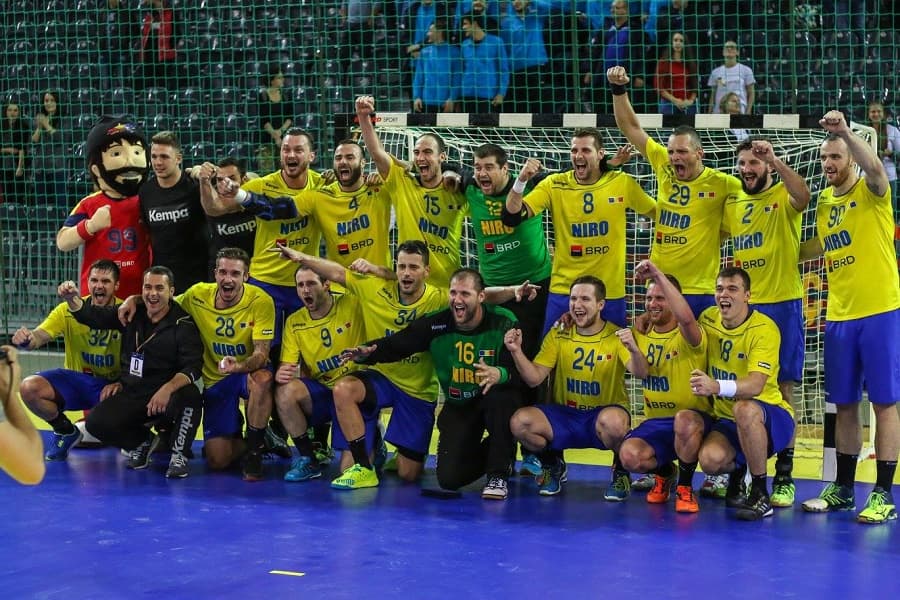 Romania men's handball team scores important victory against Poland