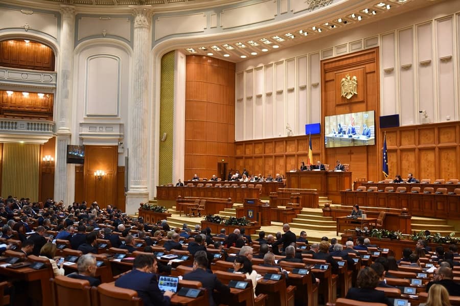 Parliament speeds up adoption of Romanian Royal House bill