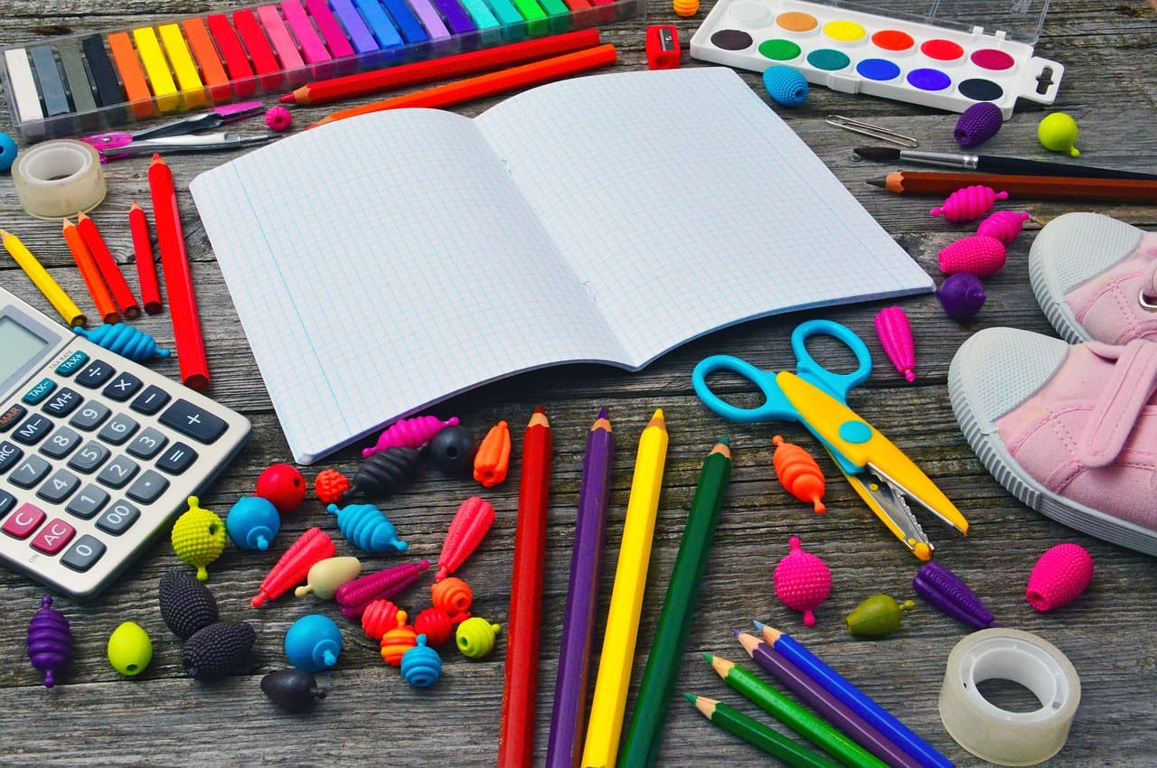 New project of Bucharest City Hall: Financial aid for school supplies