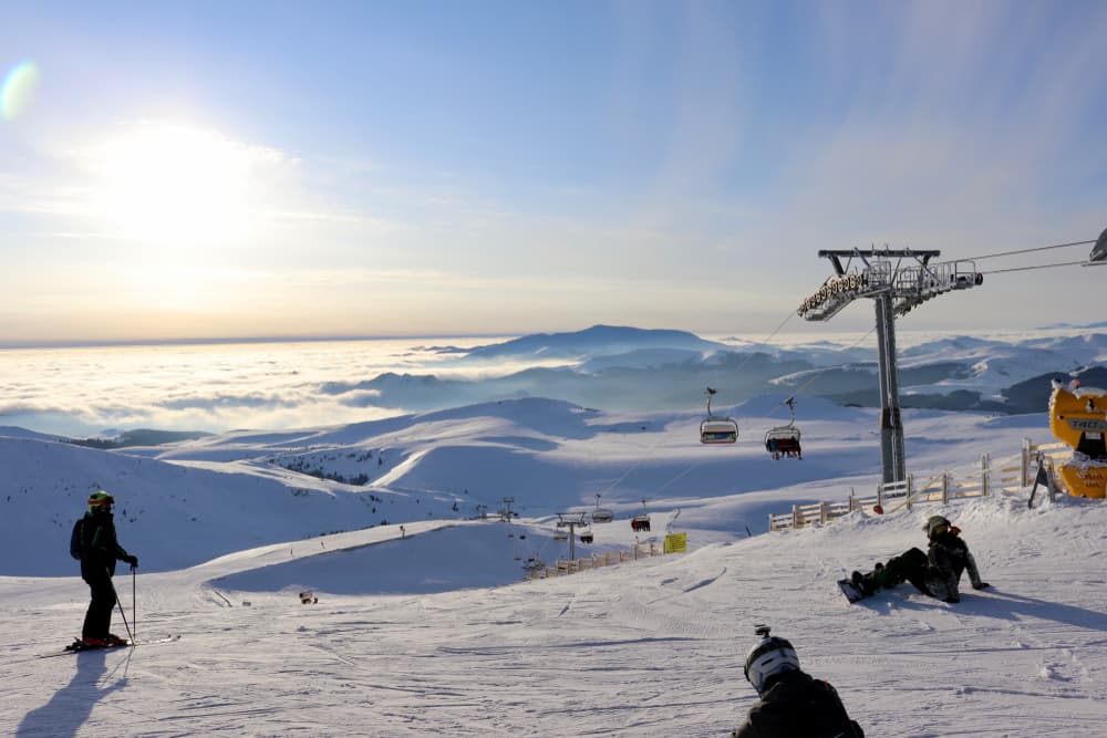 Skiing in Romania: Several slopes in Sinaia open this week