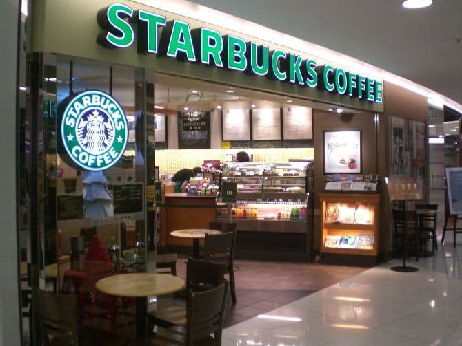 Starbucks to open shop in Bucharest’s famous Manuc Inn