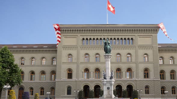 Switzerland imposes work restrictions for Romanians for one more year