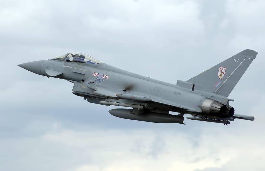UK sends Typhoon fighter jets to Romania in 2017