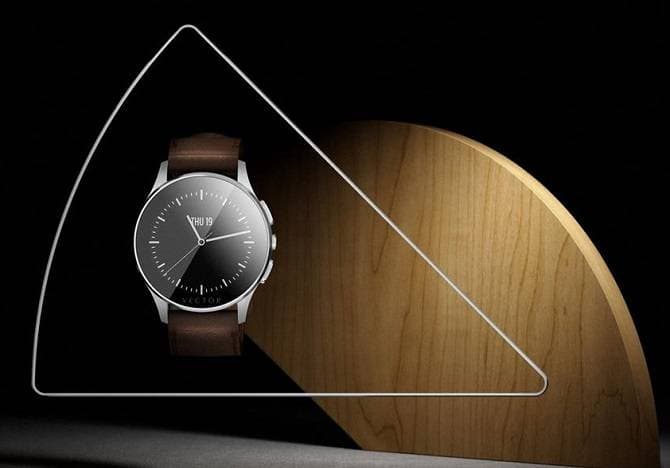 The first Romanian smartwatch launches at Baselworld 2015