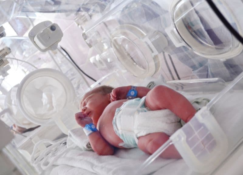 Romania’s health ministry to purchase 1,000 infant incubators