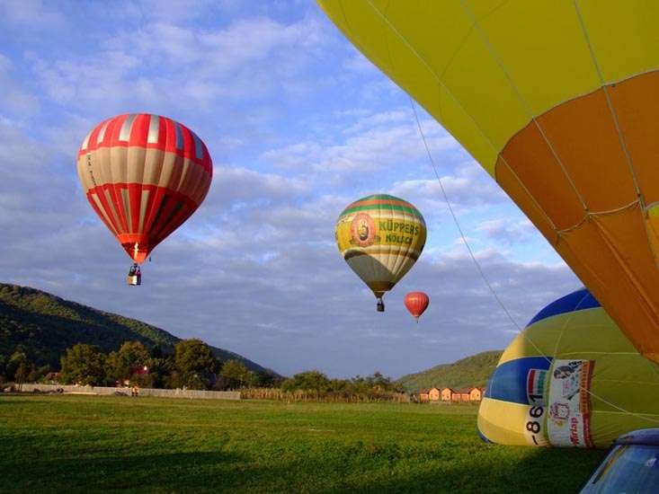 Hot air balloons festival starts in eastern Romania