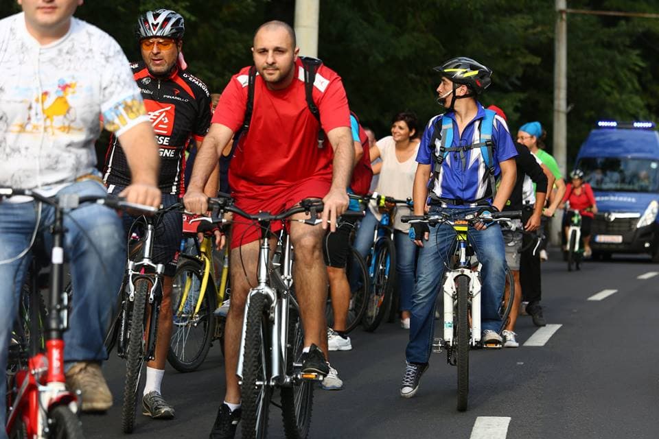 Bucharest fun: Bike races around the Parliament's Palace this weekend