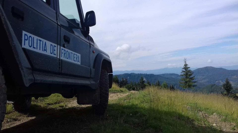 Border policemen arrested in Romania for bribery