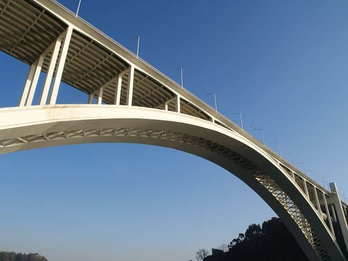 Romania - Bulgaria Danube bridge damaged, heavy vehicles stopped