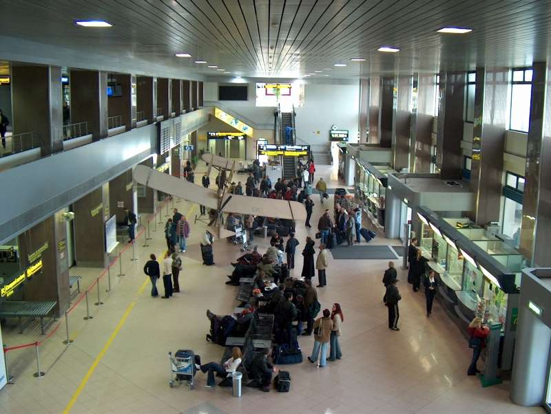 British tourists left stranded in Romania after flight canceled