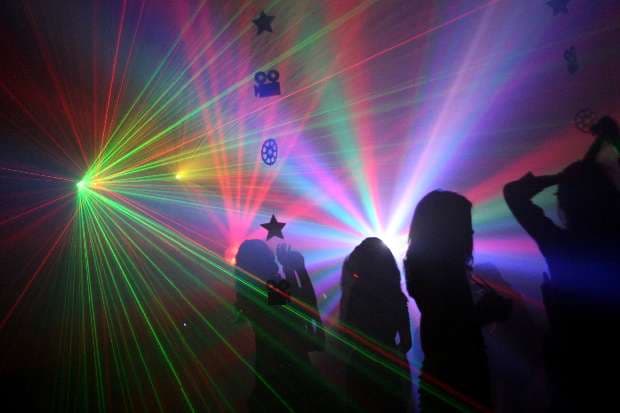 First seaside weekend of the year: 20,000 expected in Mamaia on May 1, most of them to do seaside clubbing