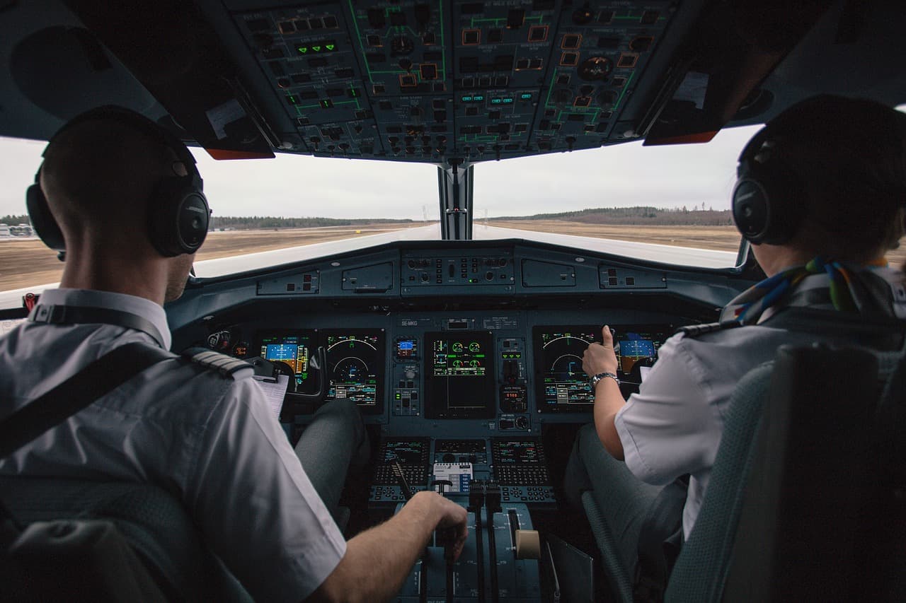 Court issues sanction against Romanian airplane pilot for endangering passengers