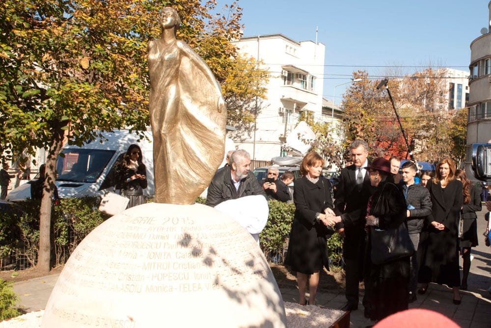 One year after the Colectiv club fire: Monument erected in Bucharest, silent march