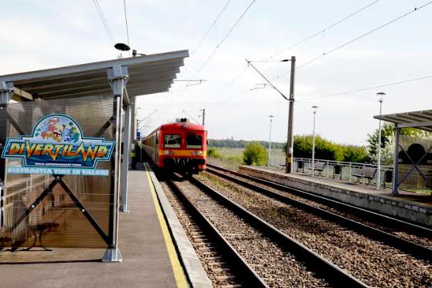 Regiotrans introduces trains to Divertiland amusement park in Romania this year
