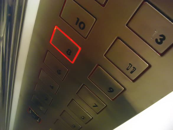 Elevator incident at the Romanian Ministry of Labor