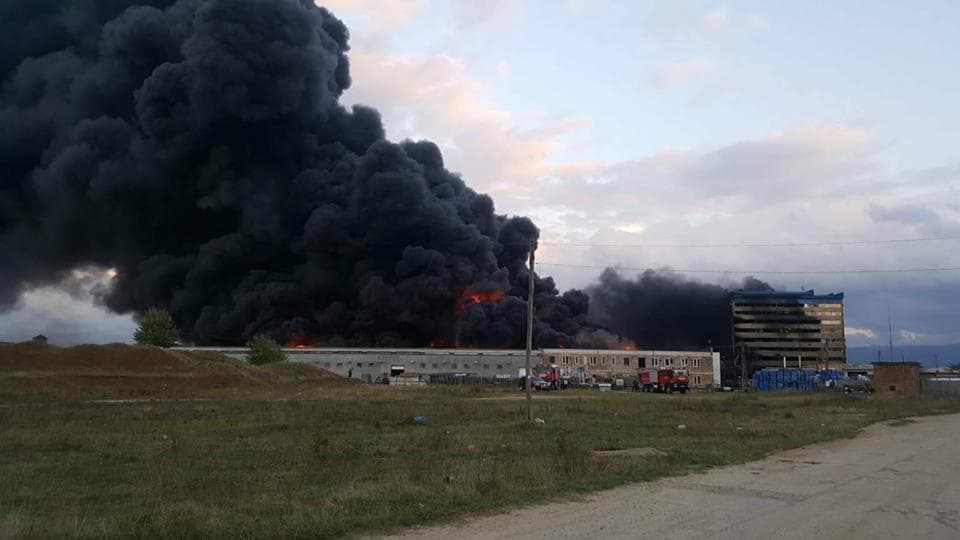 Strong fire at paint factory in small Romanian city