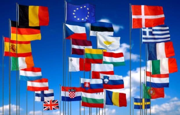 Romanians, among most satisfied citizens about EU membership