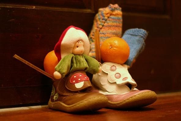 Over 88% of urban Romanians plan to buy St. Nicholas gifts. How much do they plan to spend?