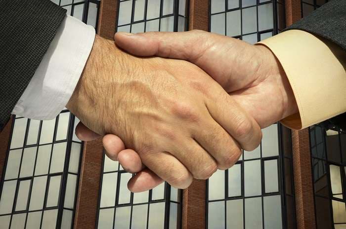 Romanian developer buys land plot and office building from Immofinanz