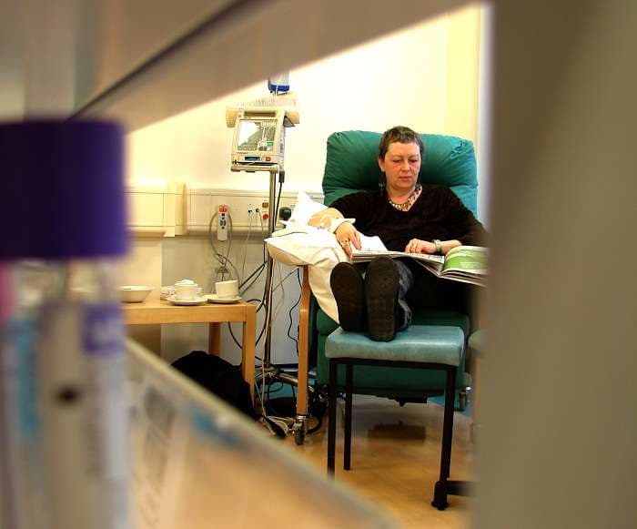 How many Romanians have dealt with cancer?