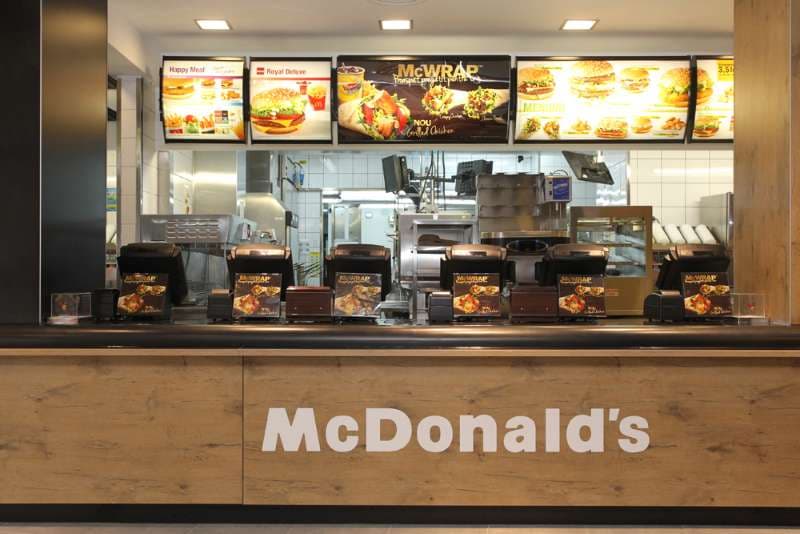Romanian association files discrimination complaint against McDonald's in Spain