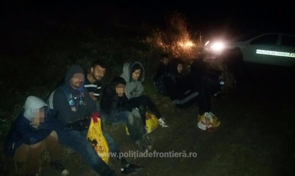 Romanian police catch group of migrants who crossed the Danube by boat