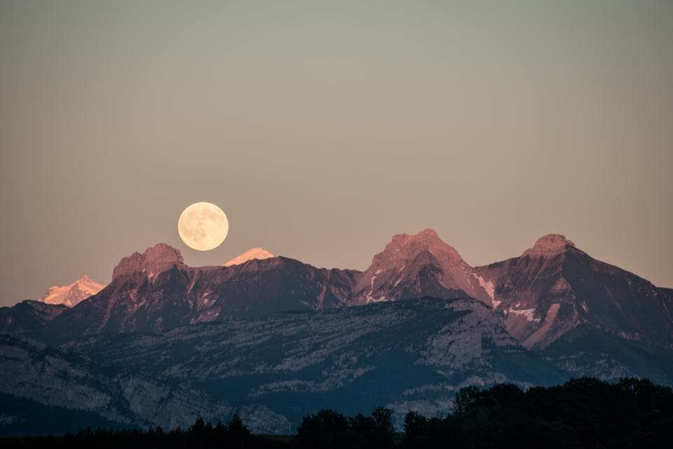 Mid-November supermoon will be the biggest of the 21st century