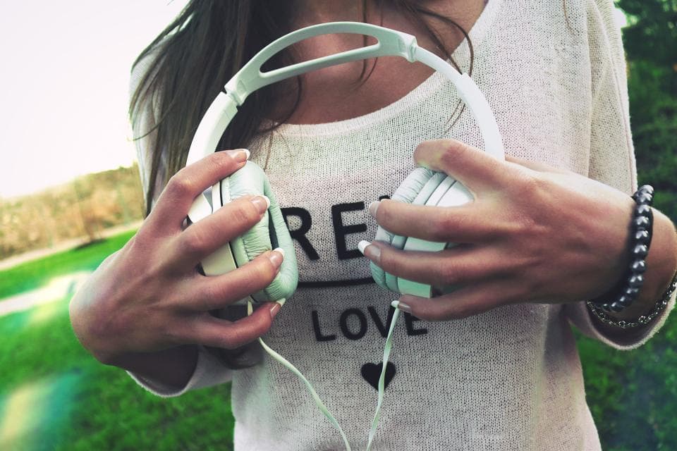 Five Romanian love songs to listen on Dragobete – the Romanian lovers' day