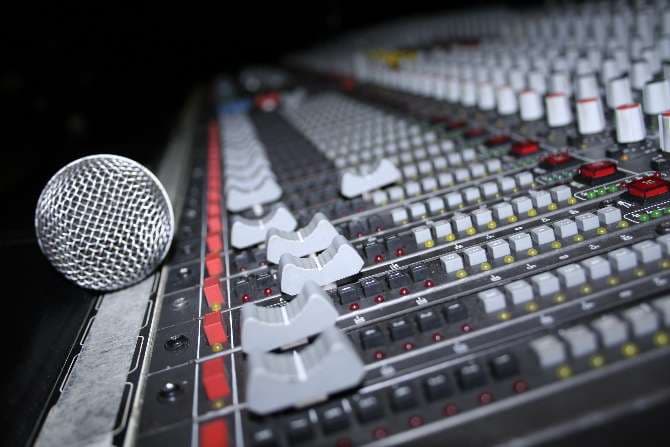 Universal Music buys one of the largest independent record labels in Romania
